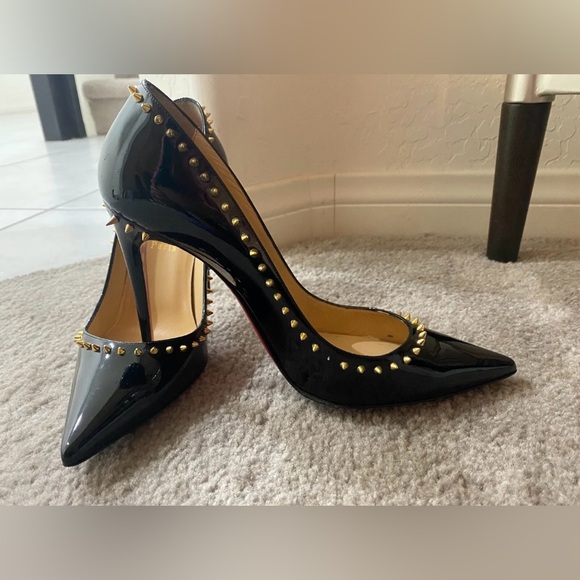 HOT Christian Louboutin Anjalina spike studded black patent leather pointy pumps - Picture 5 of 12